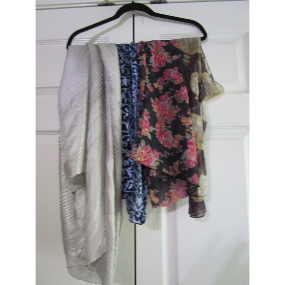 Lot of 4 Sheer Scarves Silver Pleated Blue Floral Rose Print Clock Pattern - Picture 1 of 10
